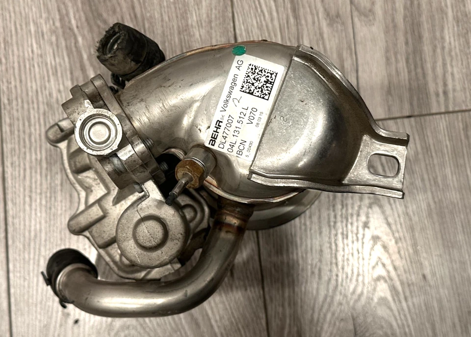 Volkswagen Jetta 2015 recirculación de gases de escape enfriador de válvula EGR 04L131512L, OEM Foto 3 de 4