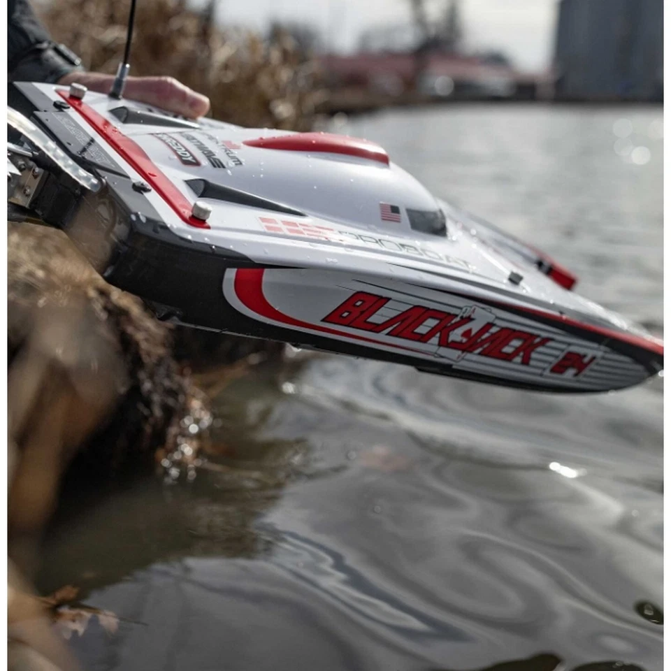 ProBoat PRB08049T2 Blackjack 24" V2 Catamaran Brushless: RTR, Vegas Offshore - Bild 4 von 4