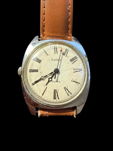 Vintage Timex Electric Men's Wristwatch Silver Tone Case Brown Leather Band