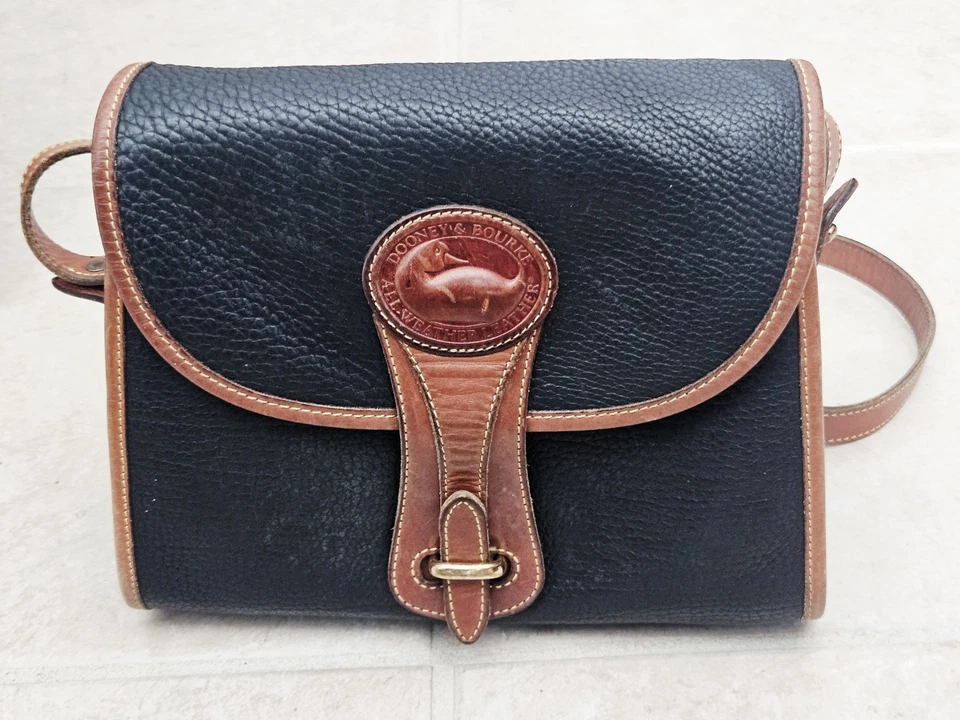 Vintage Dooney & Bourke Essex All Weather Leather Crossbody Dark Blue & Tan Med. - Image 2 of 4