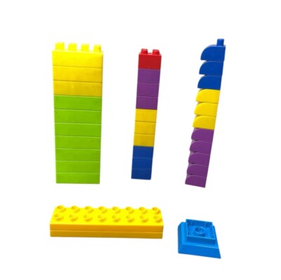 Lot of 34 Mega Bloks Building Blocks Bricks