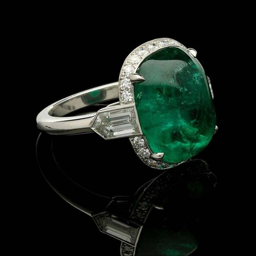 8.87CT Sugar Loaf Cabochon Colombian Emerald With Clear CZ Halo Fashion Ring - Picture 2 of 8