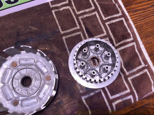 2007 YAMAHA YFZ450 OEM COMPLETE CLUTCH W PLATES BASKET HUB 5D3-W001G-00-00 - Picture 3 of 8