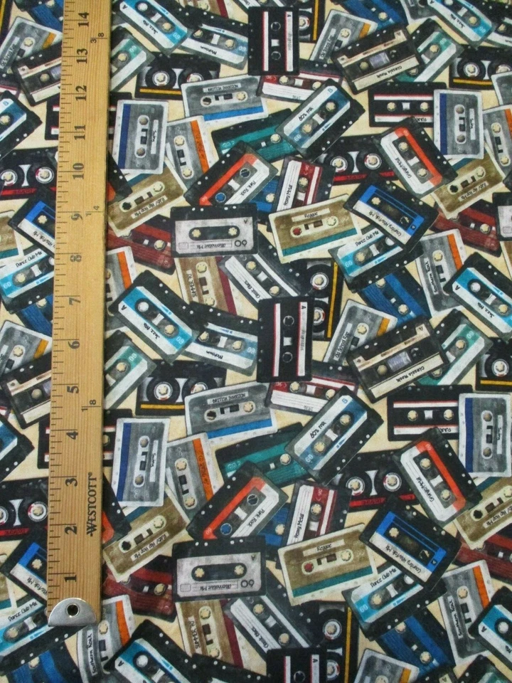 CASSETTE CD CDS TAPES COMPACT CASSETTES MUSIC TAN DIGITAL COTTON FABRIC FQ - Image 4 of 4