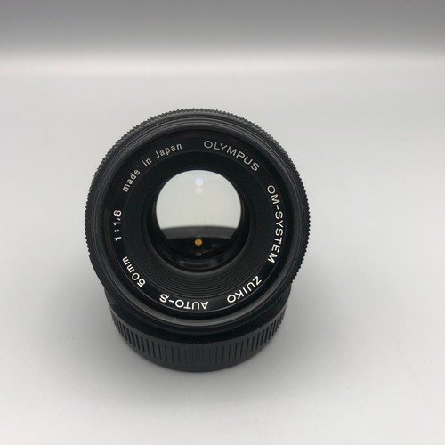 Vintage Olympus OM System Zuiko MC Auto-S 50 mm f1,8 Kamera Objektiv + 2 Kappen