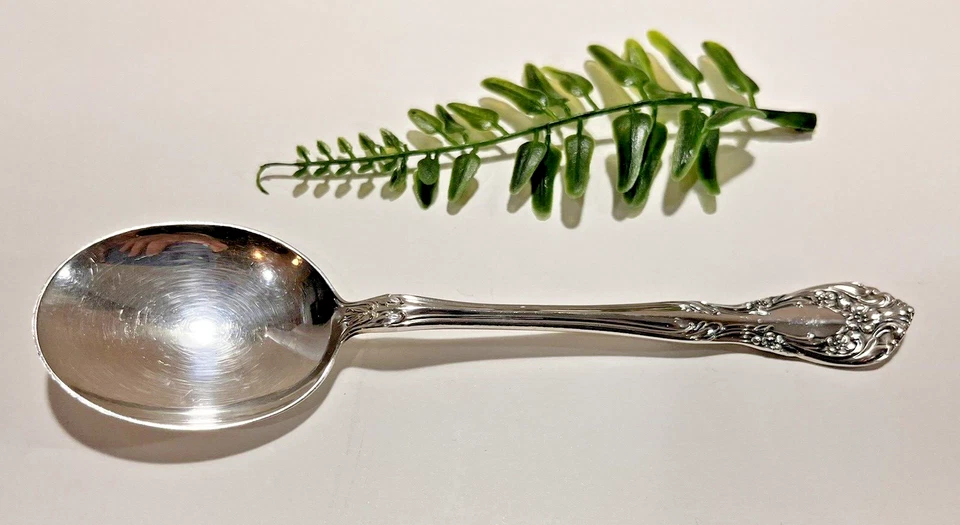 UNA cuchara sopa Alvin plata esterlina chateau rosa crema 33,9 gr. Sin monograma Foto 2 de 4