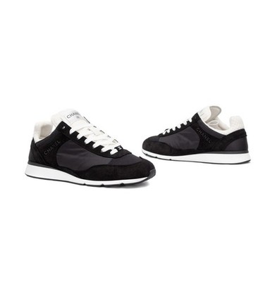 Chanel 2024 Interlocking CC Logo I G45587 Sneakers Women's US9