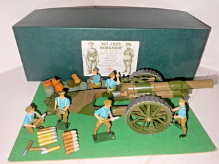 Toy Army Workshop WW1 British 8 inch Howitzer With Gunners And Equipment.