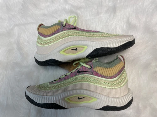 DV2757-700 Nike Cosmic Unity 3 Men's Size 10.5 Sneakers
