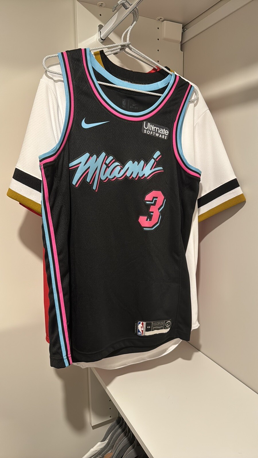 100% Authentic Dwyane Wade Nike Miami Heat Vice City Jersey Size 44 M Mens