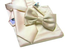 Completo abbinato uomo cerimonia rosa cipria cravatta pochette e papillon