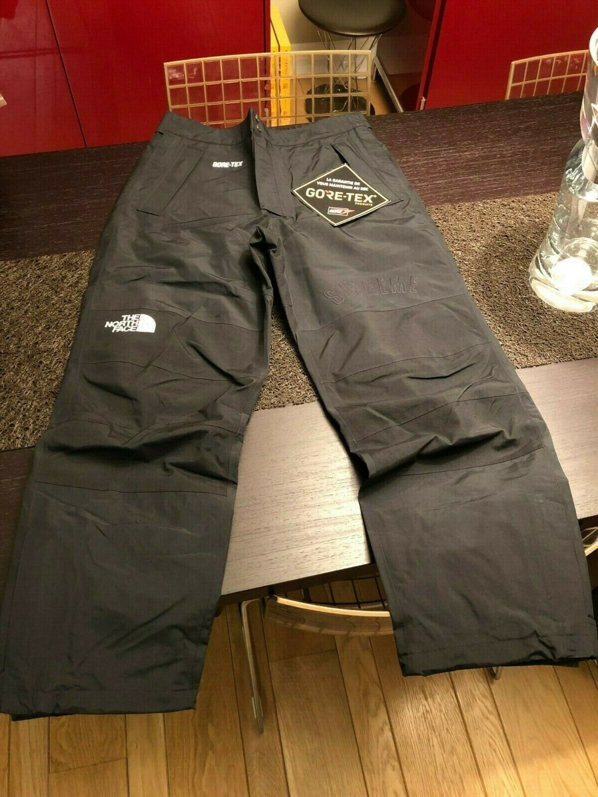 SS SUPREME X NORTH FACE TNF BLACK ARC LOGO SIZE MEDIUM MOUNTAIN