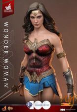 IN STOCK Hot Toys MMS698 WB100 Wonder Woman Gal Gadot Action Figure  New