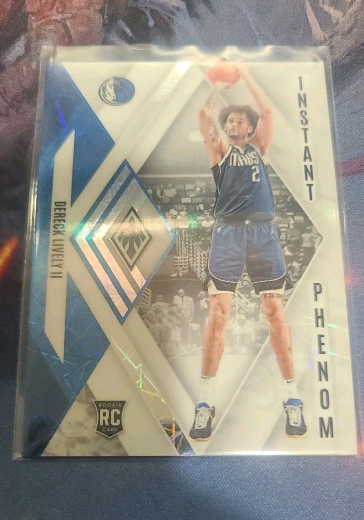 2023-24 Panini Phoenix Instant Phenom Dereck Lively #19 White Lazer /150 (RC)