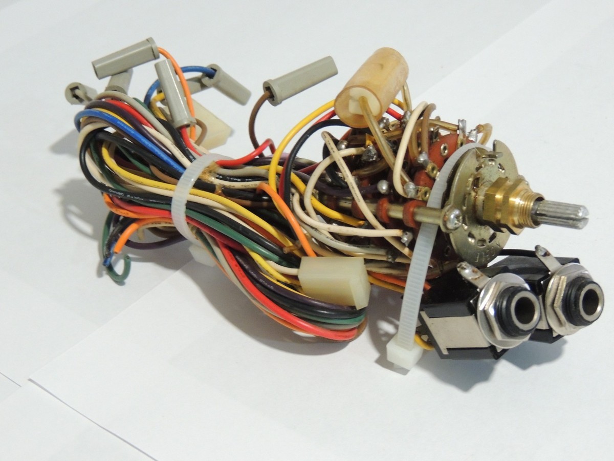 Sansui QRX-9001 QRX-8001 4 Step Speaker Switch & E.P. Jack 1104340