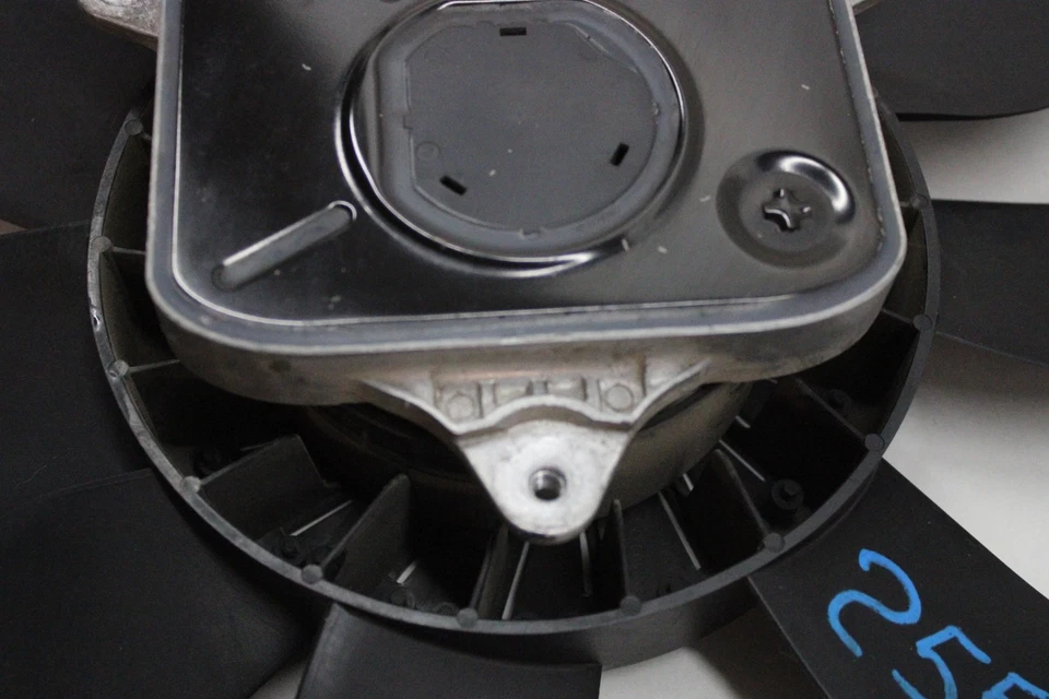 BMW 428I 2015 ventilador de refrigeración del radiador 8616317 01 OEM 15 16 Foto 4 de 4