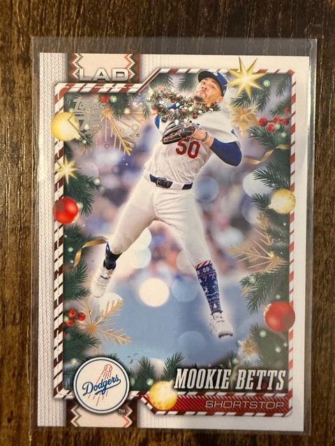2026 Topps Holiday Mookie Betts Necklace And Sock Variation (SP)