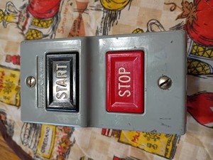 CR101JA0A GE Miscellaneous SWITCH, START/STOP, PANEL MOUNT
