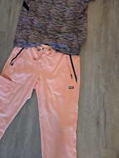 Greys Anatomy Women  s Medical Scrub Set Pattern Top Pink Jogger Pants Gray/Black