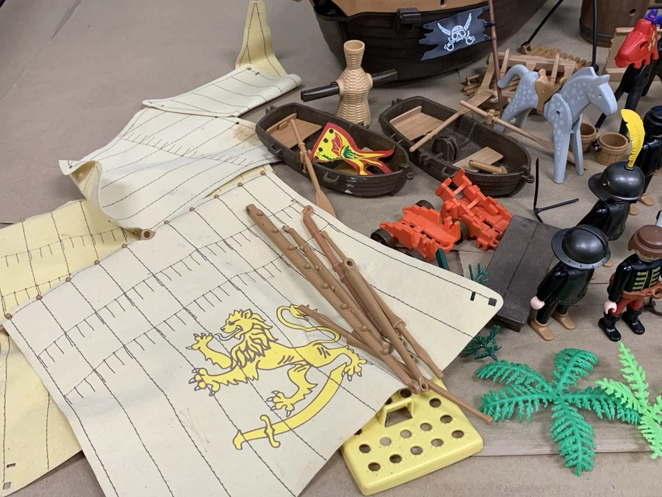 Huge Vintage Retired Mixed Medieval Pirate Ship Lot Playmobil Unimax Britains - Image 2 of 4