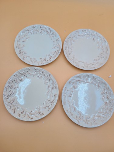 95433 Acanthus Appetizer & Dessert Plates, Cream - Set of 4 - Picture 4 of 7