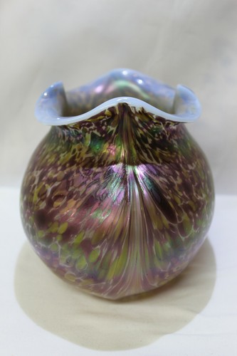 Antique Loetz Art Glass Vase irridescent Glass 7.5W X 5 X 5.75T - Picture 5 of 6