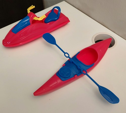 Barbie Kayak & Jet Ski Playset (w/ Beach Dolls) - Picture 11 of 12
