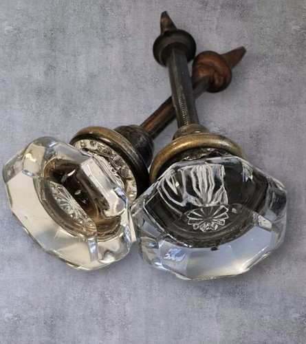 2 Vintage ANTIQUE 8 POINT FLAT FACE CRYSTAL GLASS BRASS CLOSET DOORKNOBS 2-1/4"