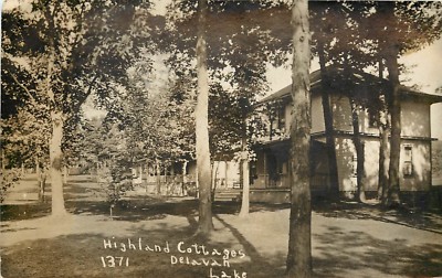 c1910 RPPC Postcard 1371 Highland Cottages Delevan Lake WI Walworth County 