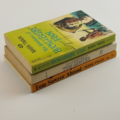 Lot 3 Mark Twain Books Huckleberry Finn Tom Sawyer Abroad and Detective Classics - Picture 4 of 4