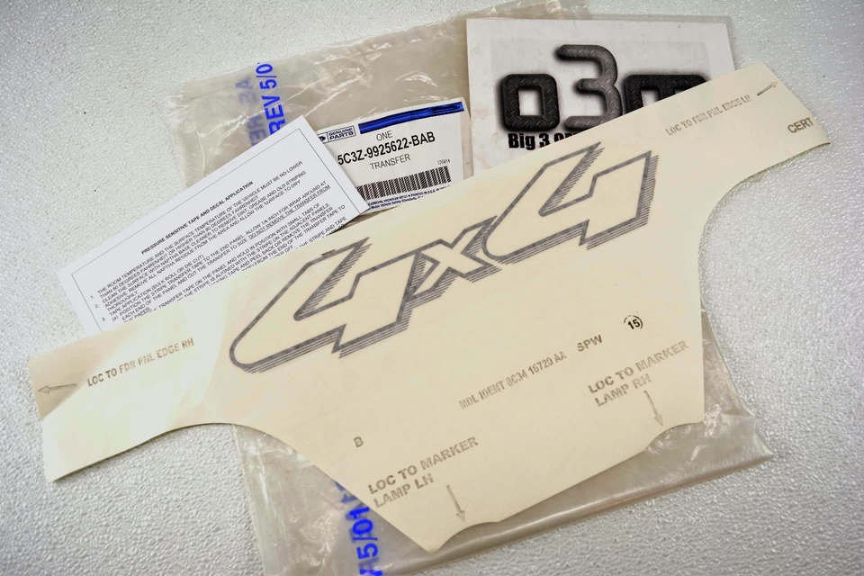 Ford Super Duty F-250 F-350 2005-2009 lado derecho o derecho trasero 4x4 calcomanía emblema nuevo original Foto 2 de 2