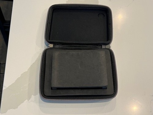 Garmin Nuvi Model 10R-023994 GPS w/ bundle of Cable, Case, Beanbag Dash Stand!! - Picture 4 of 13