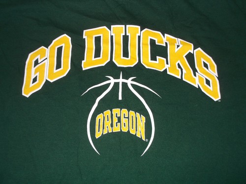 Russel Brand GO DUCKS Oregon Basketball T Shirt Sz Medium M (38-40) Cotton - Picture 2 of 6