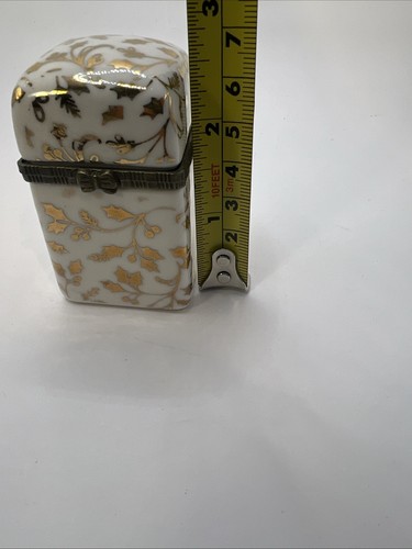 Vintage Porcelain Trinket Box Hinged Gold Holly Leaf Design - Picture 7 of 8