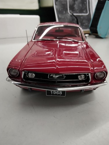 Autoart 1/18Ford Mustang Gt Red - 第 7/12 張圖片