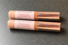 2 pk Makeup Revolution Conceal  & Define