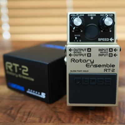 Boss RT-2 Rotary Ensemble Gitarren-Effektpedal