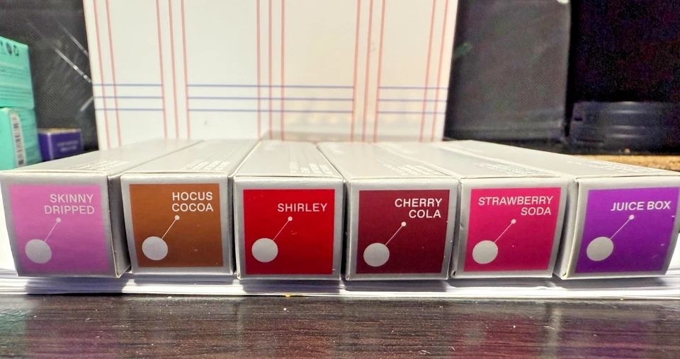 r.e.m. Beauty Essential Bálsamo Brillante por Goteo CAJA DE JUGO Tamaño Completo 0.15oz REM Foto 3 de 4