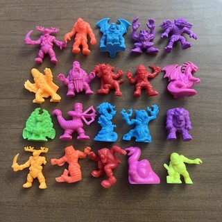 VINTAGE MONSTER IN MY POCKET LARGE LOT OF FIGURES