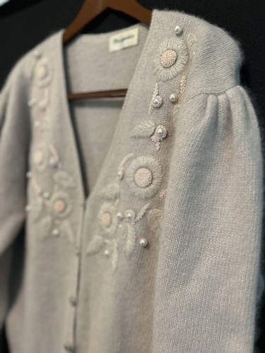 Magnolia Vintage Pearl Detail Beige/tan Lambswool Luxury Cardigan Size XL - Picture 3 of 17