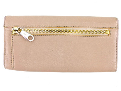 Perfume Closet　P-DOT LONG WALLET/BEIGE Chloé Iconic Zipped Long Wallet in Shiny Leather in Cement