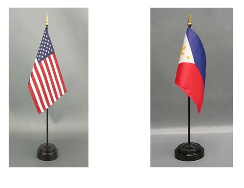 Hecho en los EE. UU.- 1 American & 1 Country Rayon 4""x6"" Bandera de escritorio de oficina y 2 soportes - Imagen 160 de 217