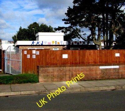 Foto 6x4 Jumping Beans, Pembroke Dock Neyland Hawkstone Road Kindertagesstätte c2015