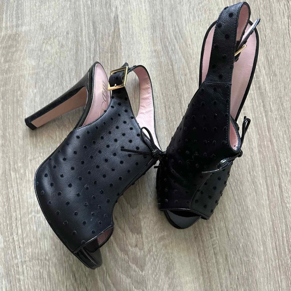 Tacones rojos Valentino negros a lunares con punta abierta talla 38 SB-P Foto 2 de 4