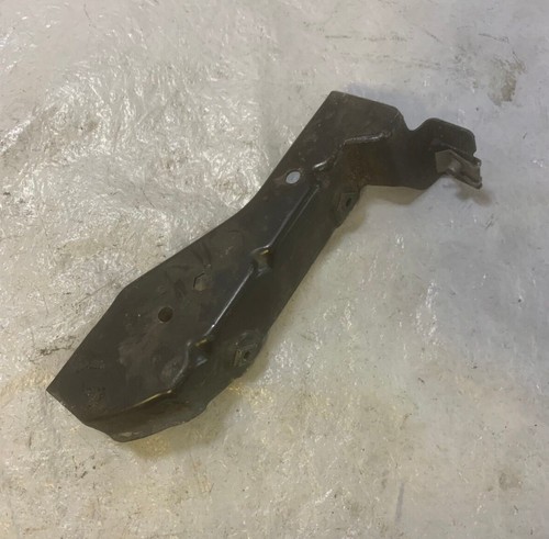 Audi 80 Scheinwerferaufnahme Halterung rechts 8A0805608