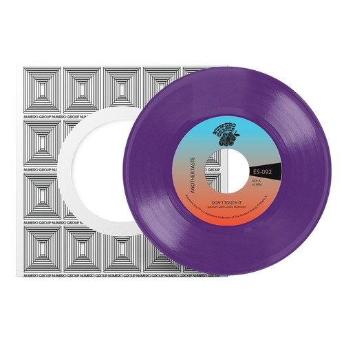 Clairo Add Up My Love / Slow Dance 7インチ Clairo Add Up My Love Slow Dance UO Exclusive 7-inch Single Vinyl
