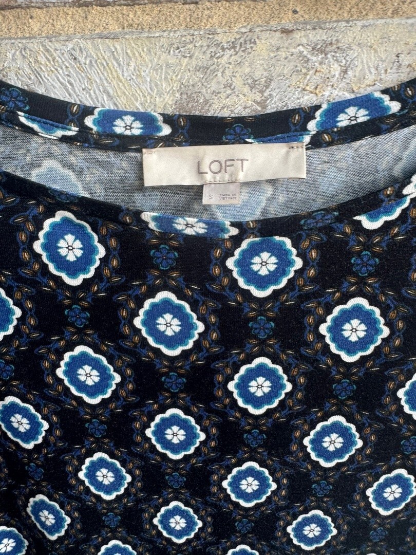 LOFT Multicolor Geometric Pattern Round Neck Shor… - image 3