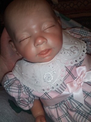 Beautiful sunbeam babies Reborn Baby girl newborn/0-3 size wonderful condition 