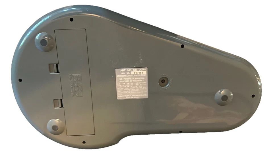 Suzuki Omnichord OM-200m Gris Con Estuche Rígido Probado Funciona Sin Cable de Alimentación Foto 4 de 4
