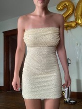 Windsor, yellow, beaded, strapless, tight-fit, tags still on, never worn dress